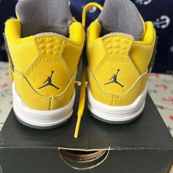 Jordan 4 Retro “Lightning” Sz 8c Excellent Condition Worn Once With Box - Picture 4 of 6